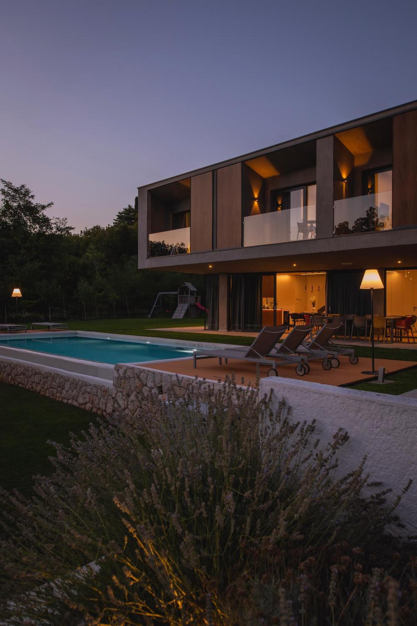 Argento Villa